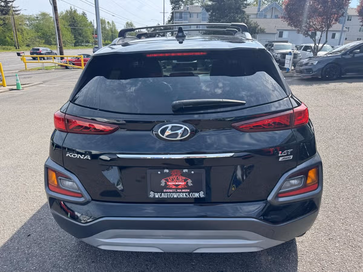 2021 Hyundai KONA Limited Image 8