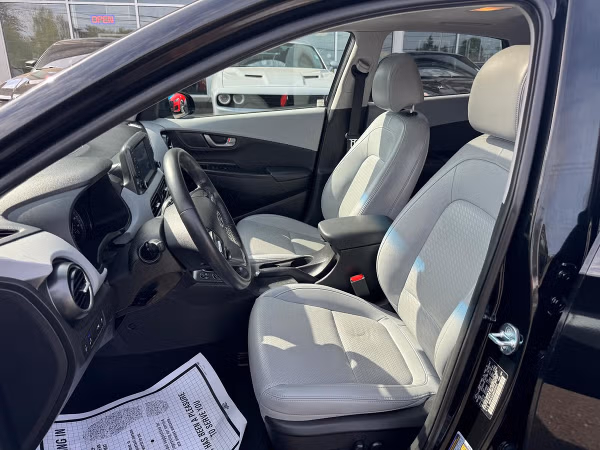 2021 Hyundai KONA Limited Image 10