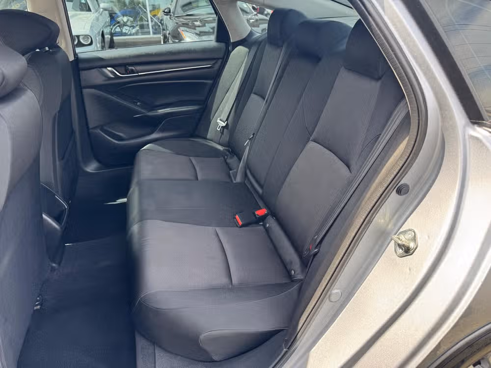 2018 Honda Accord LX Image 9