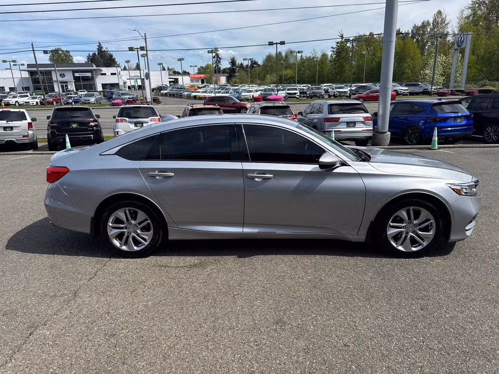 2018 Honda Accord LX Image 6