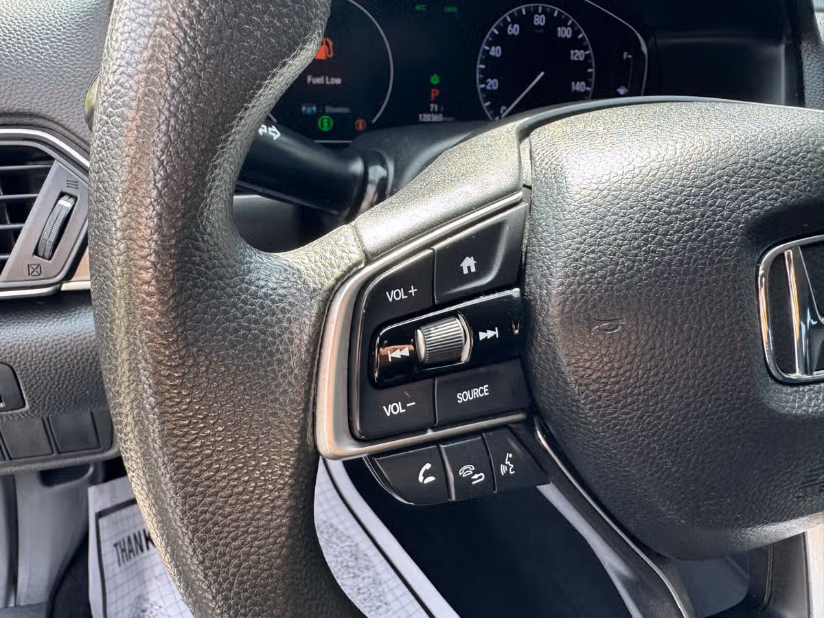 2018 Honda Accord LX Image 22