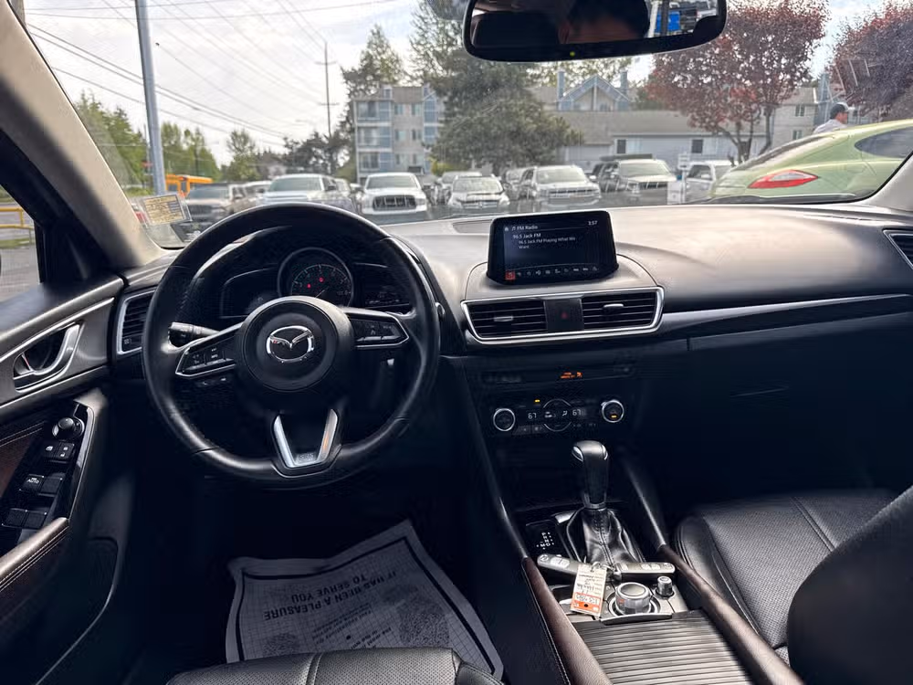 2017 Mazda 3 Grand Touring Image 12