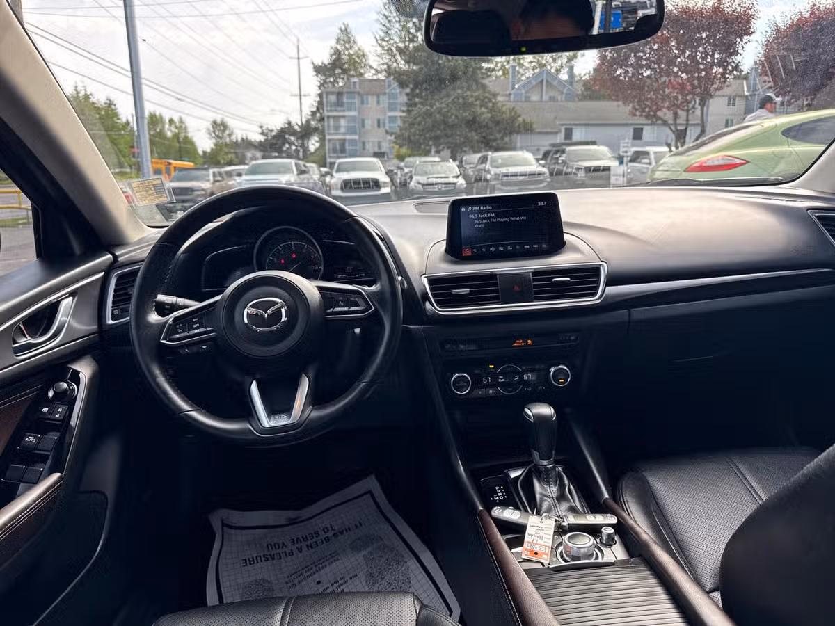 2017 Mazda 3 Grand Touring Image 12