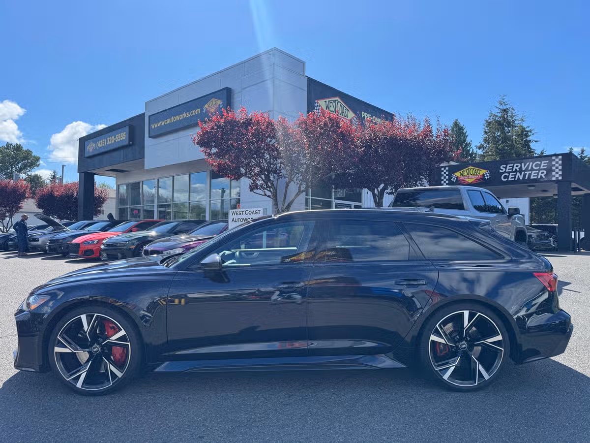 2021 Audi RS 6 Avant 4.0T quattro Avant Image 3