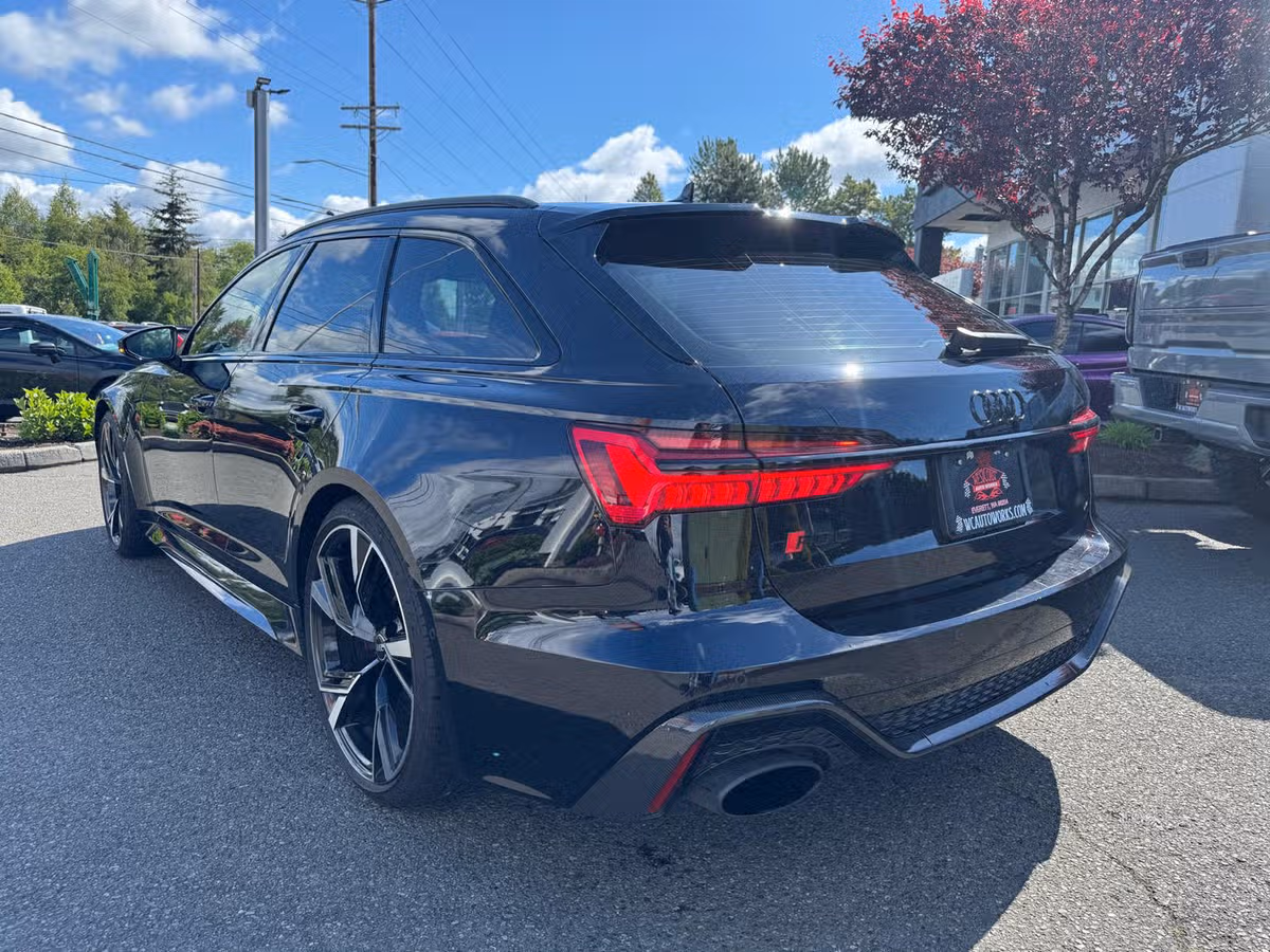2021 Audi RS 6 Avant 4.0T quattro Avant Image 4
