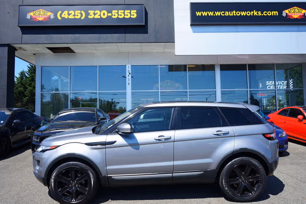 2013 Land Rover Range Rover Evoque Pure Plus Image 2