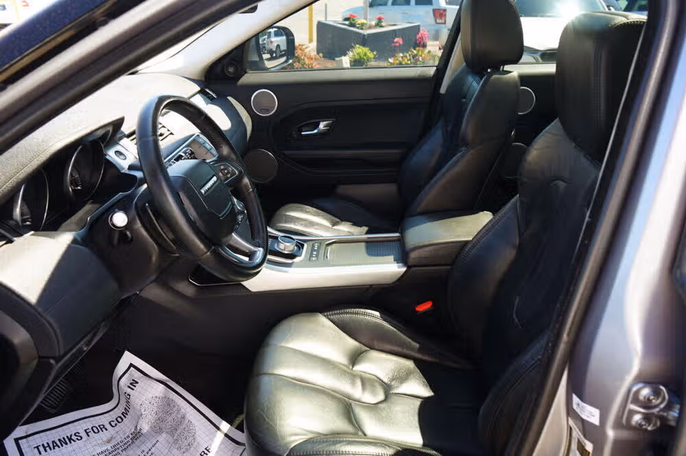 2013 Land Rover Range Rover Evoque Pure Plus Image 12