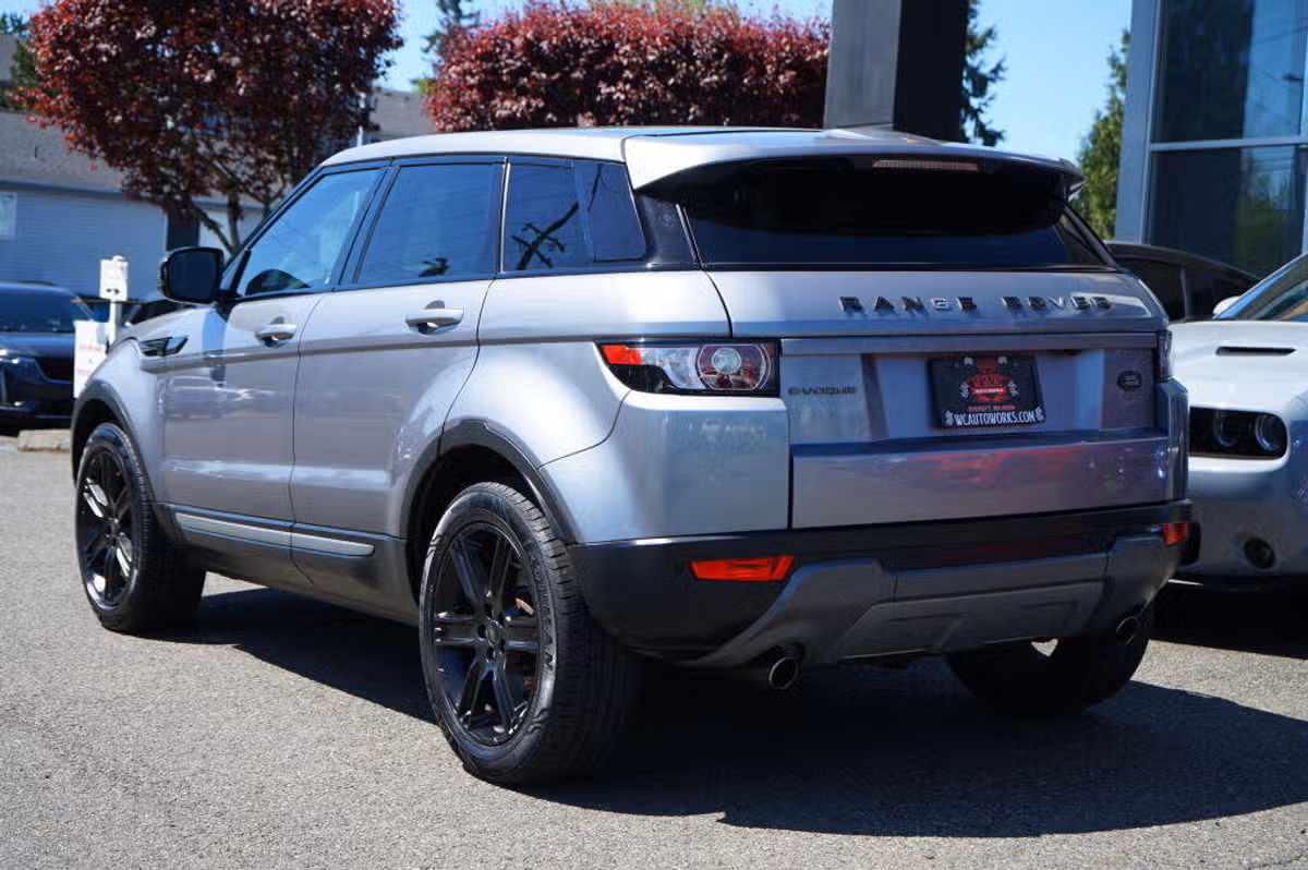 2013 Land Rover Range Rover Evoque Pure Plus Image 3
