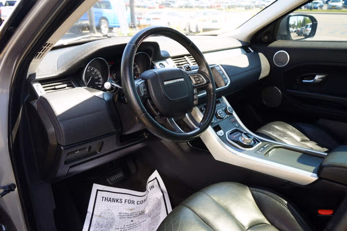 2013 Land Rover Range Rover Evoque Pure Plus Image 11