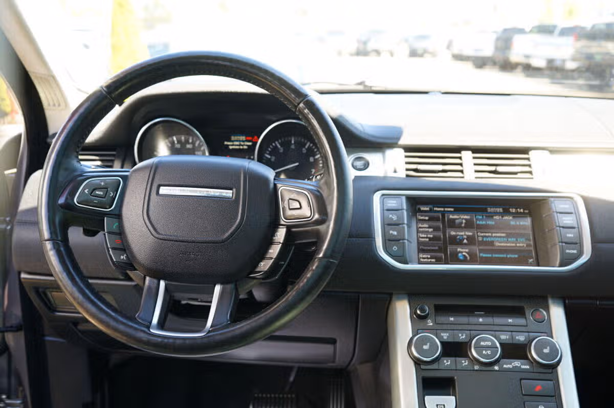 2013 Land Rover Range Rover Evoque Pure Plus Image 15