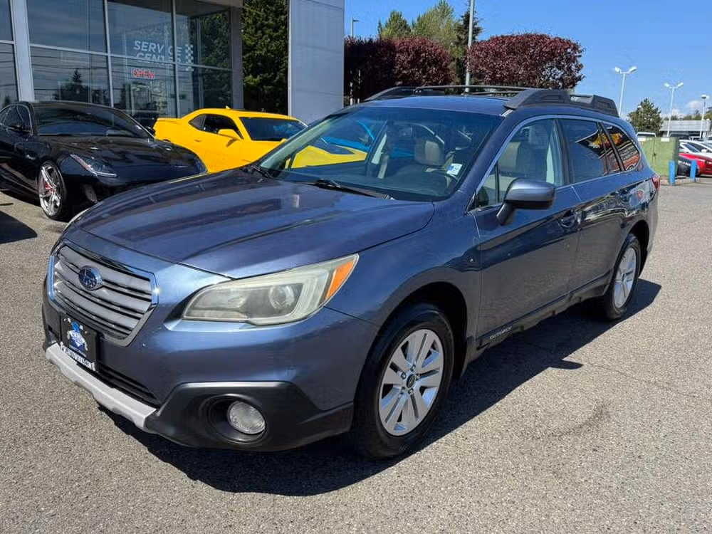 2016 Subaru Outback 2.5i Premium Crossover Image 2