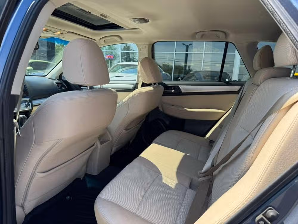 2016 Subaru Outback 2.5i Premium Crossover Image 18