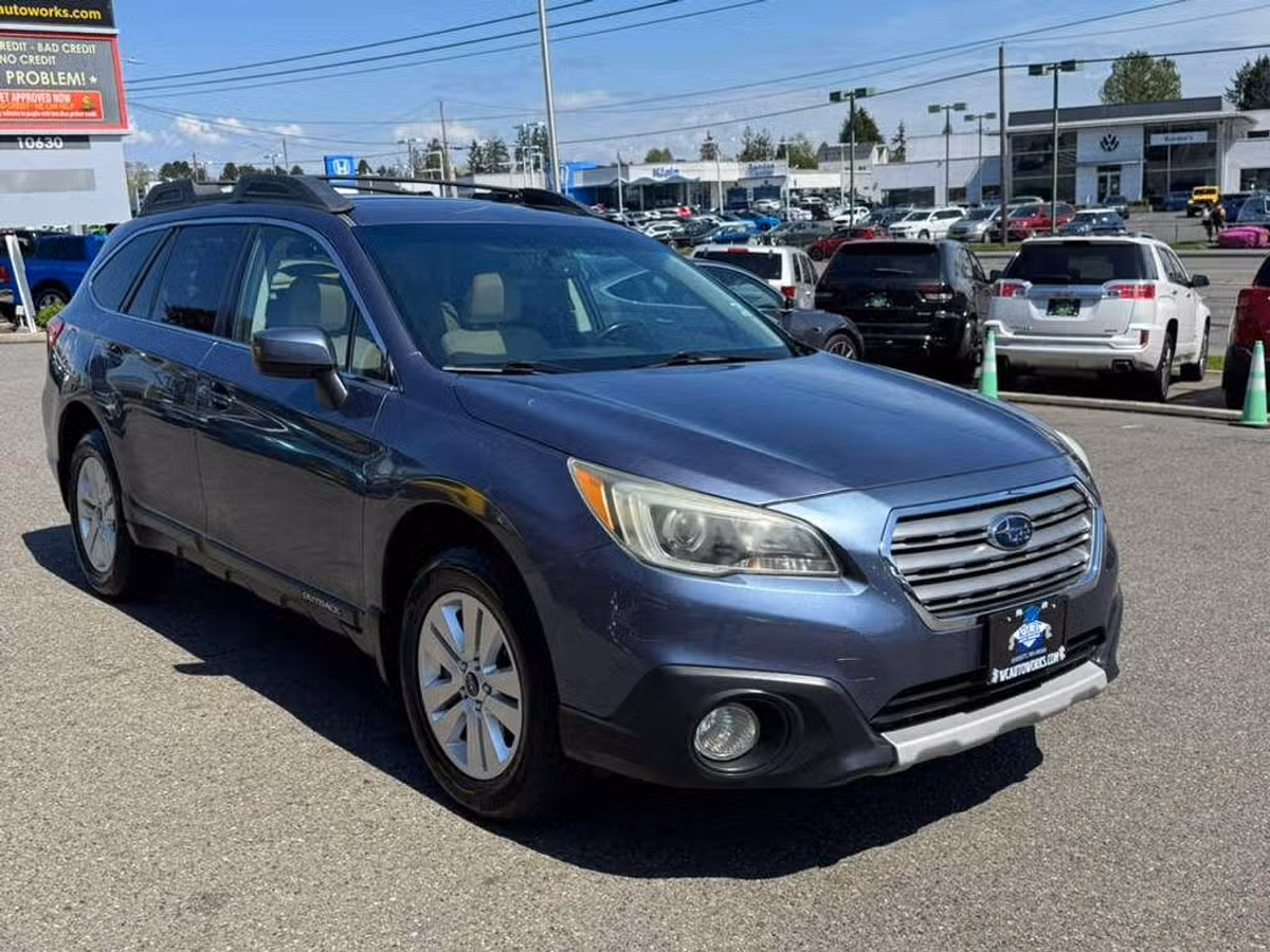 2016 Subaru Outback 2.5i Premium Crossover Image 4