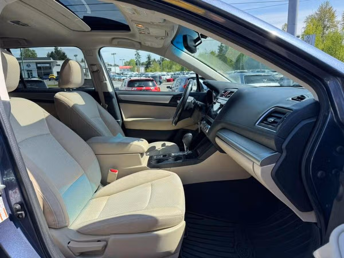 2016 Subaru Outback 2.5i Premium Crossover Image 6