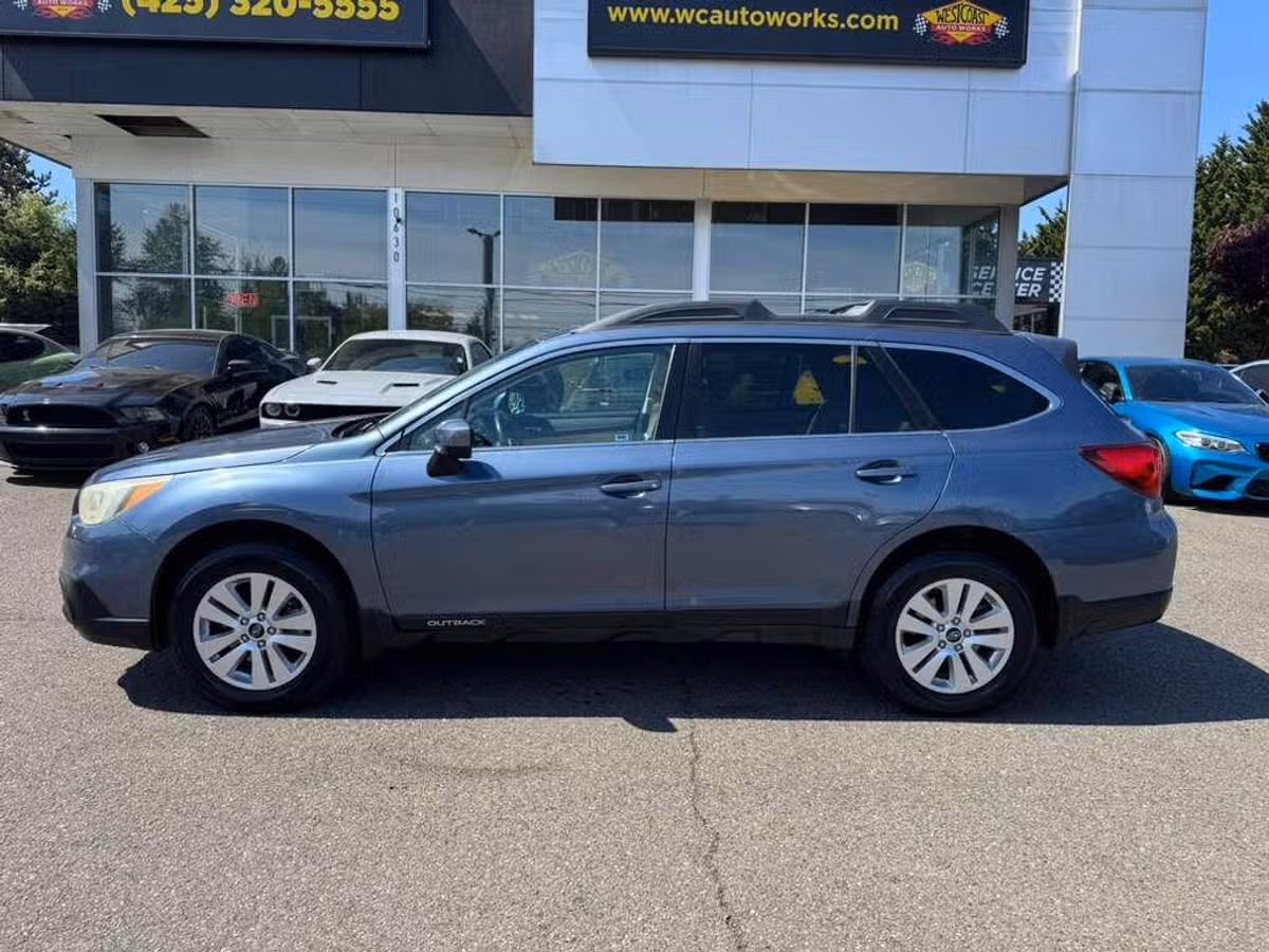 2016 Subaru Outback 2.5i Premium Crossover Image 16
