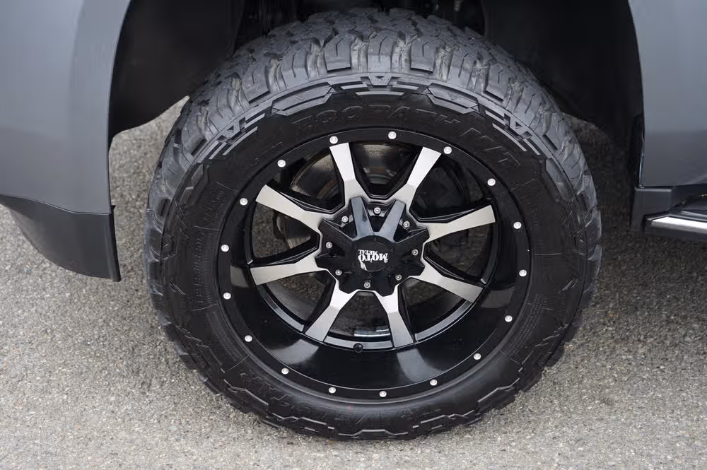 2020 GMC Yukon SLT Image 9