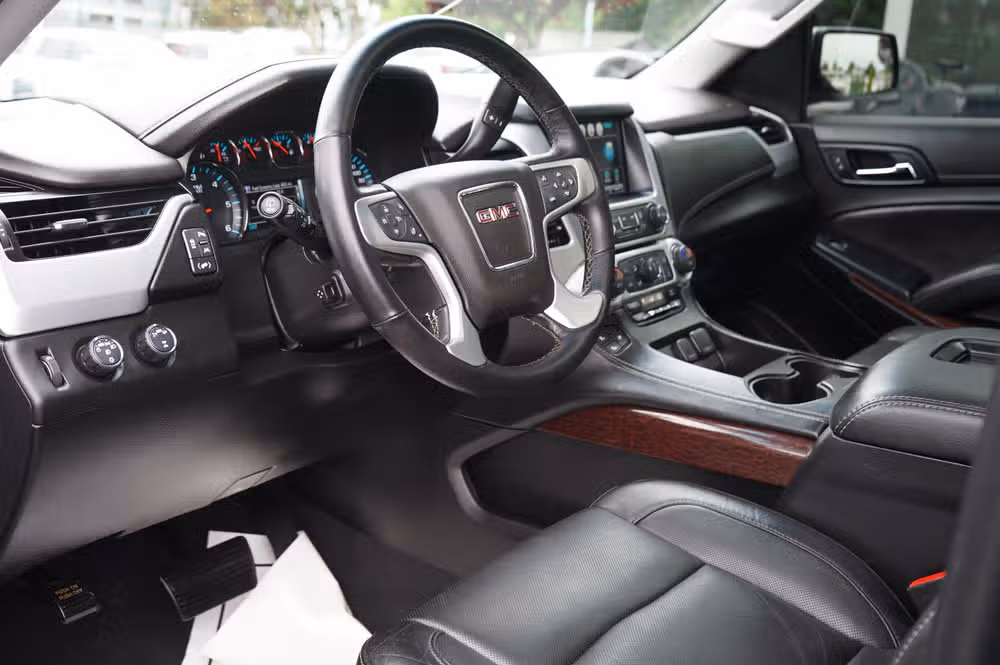 2020 GMC Yukon SLT Image 15
