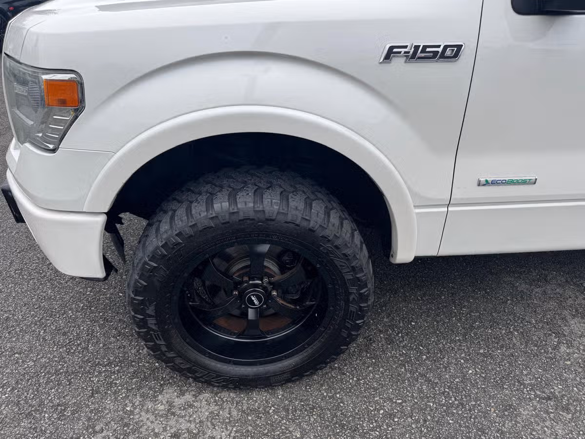 2013 Ford F-150 Limited SuperCrew Image 3