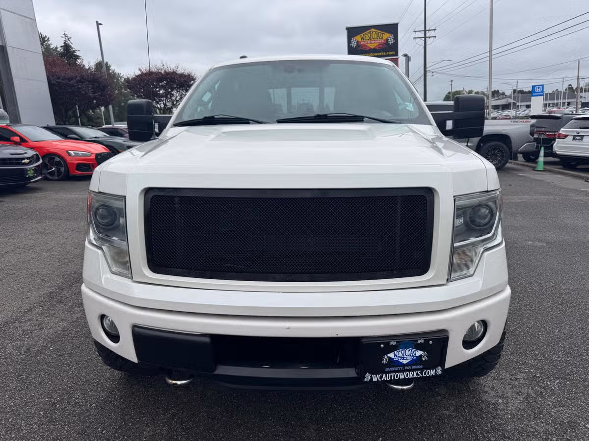 2013 Ford F-150 Limited SuperCrew Image 4