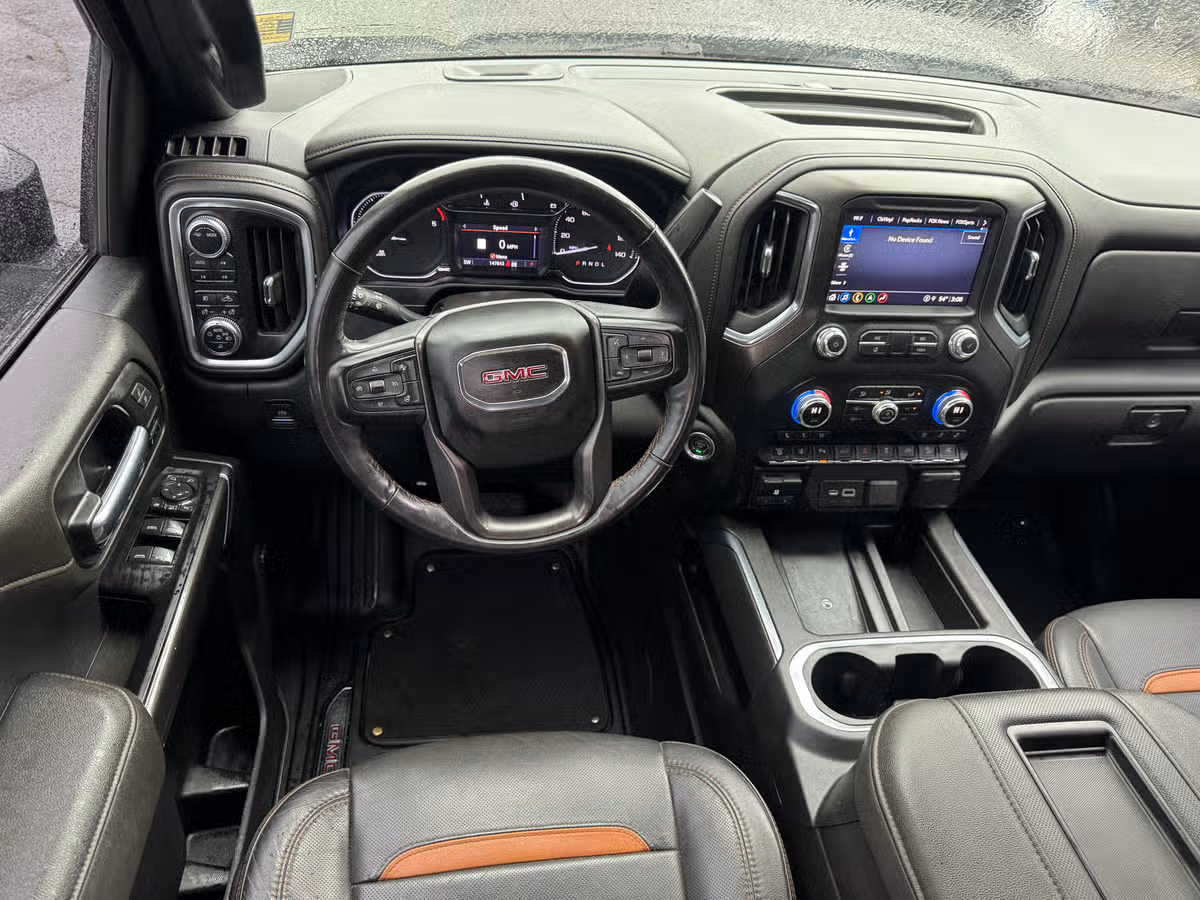 2022 GMC Sierra 2500HD AT4 Crew Cab Image 4