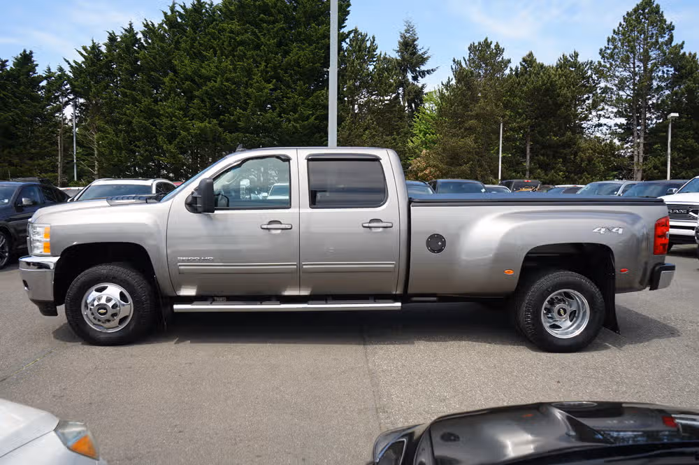 2013 Chevrolet Silverado 3500HD LTZ PICKUP 4D 8 FT Crew Cab Image 2