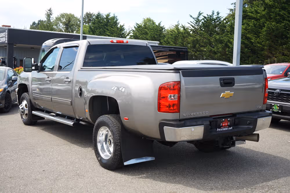 2013 Chevrolet Silverado 3500HD LTZ PICKUP 4D 8 FT Crew Cab Image 3