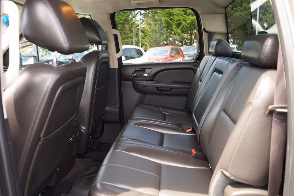 2013 Chevrolet Silverado 3500HD LTZ PICKUP 4D 8 FT Crew Cab Image 16