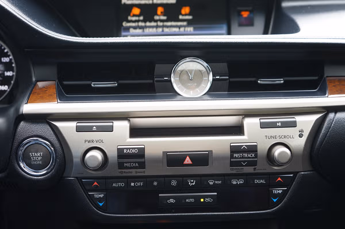 2014 Lexus ES 350 Base Image 23
