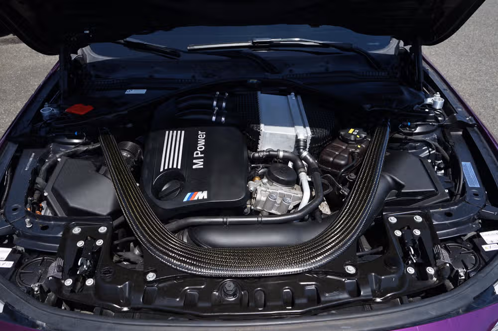 2015 BMW M4 Base Image 10