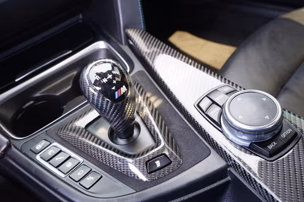 2015 BMW M4 Base Image 20