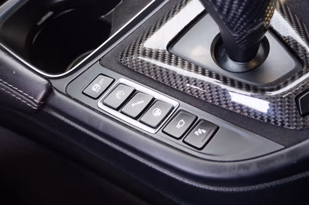 2015 BMW M4 Base Image 21