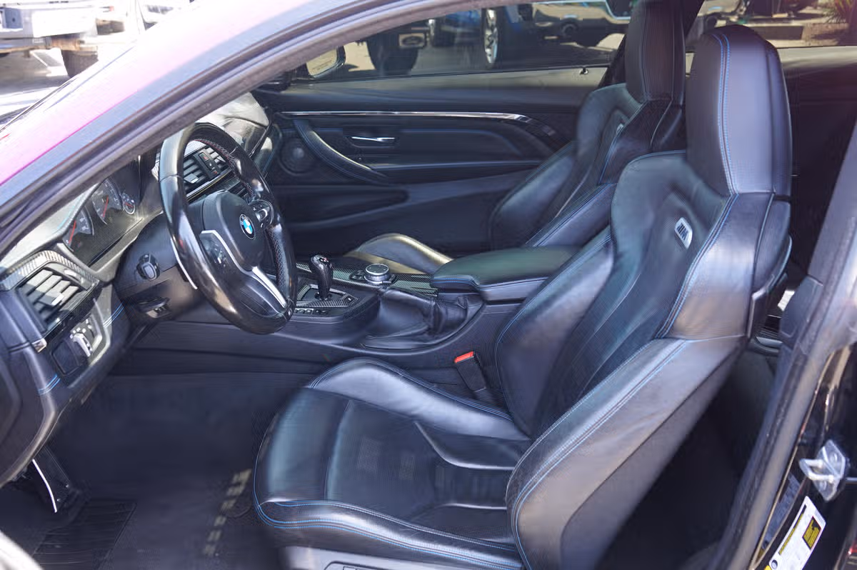 2015 BMW M4 Base Image 13