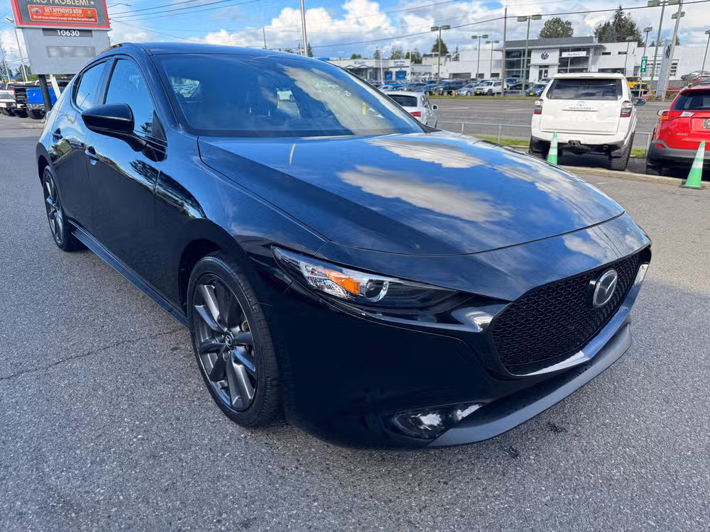 2022 Mazda 3 Hatchback Select Image 3