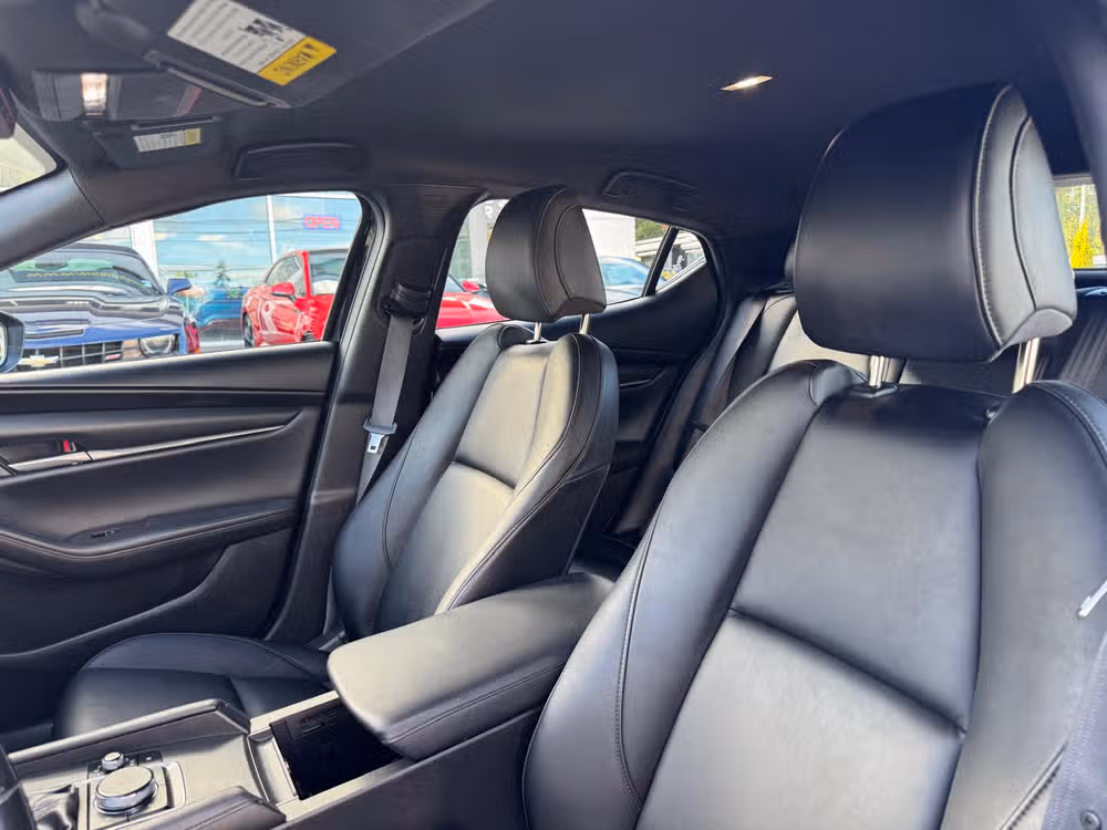 2022 Mazda 3 Hatchback Select Image 16