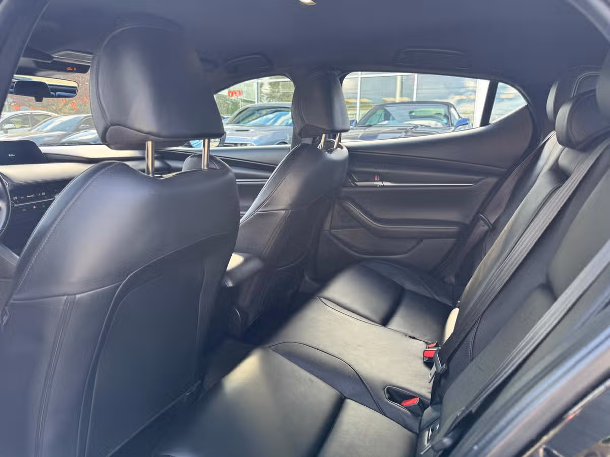 2022 Mazda 3 Hatchback Select Image 9