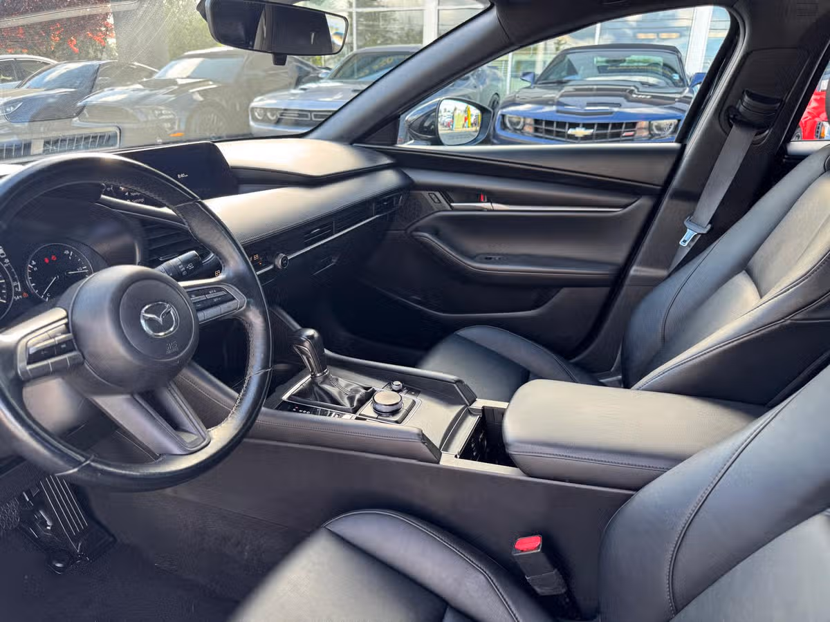 2022 Mazda 3 Hatchback Select Image 4