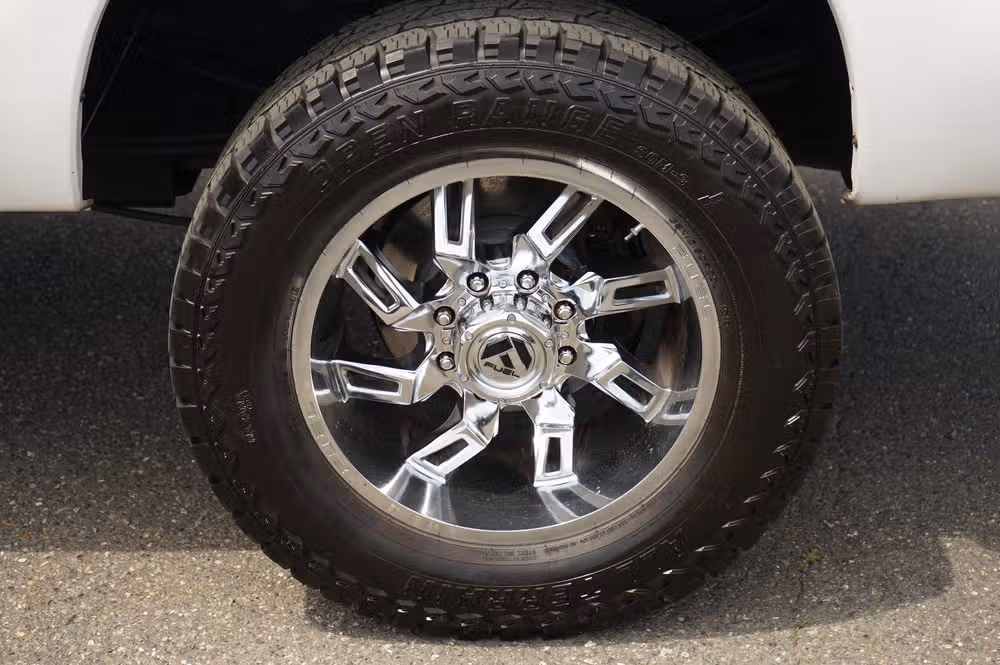 2015 Ford F-350 Super Duty Lariat Crew Cab Image 10