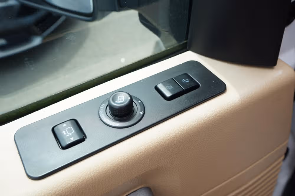 2015 Ford F-350 Super Duty Lariat Crew Cab Image 14