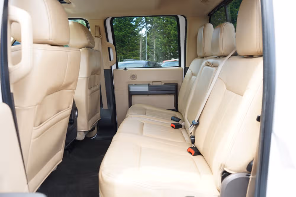 2015 Ford F-350 Super Duty Lariat Crew Cab Image 16