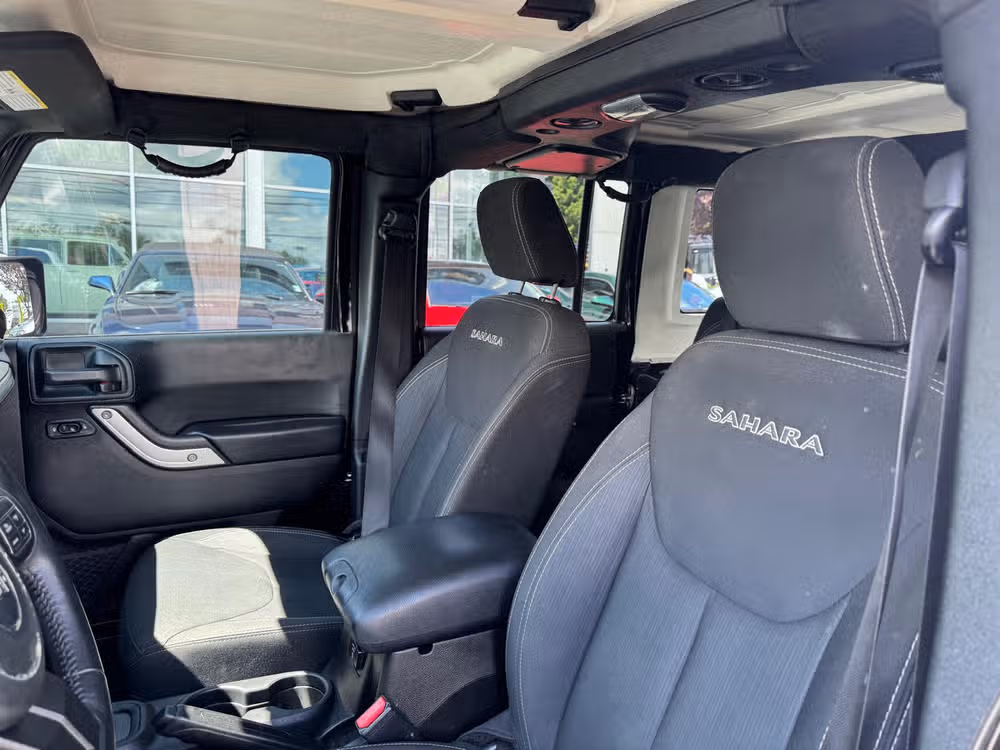 2018 Jeep Wrangler JK Unlimited Sahara Image 9