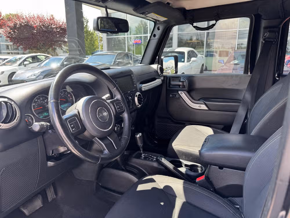 2018 Jeep Wrangler JK Unlimited Sahara Image 5