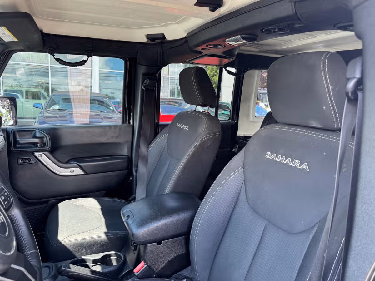 2018 Jeep Wrangler JK Unlimited Sahara Image 9