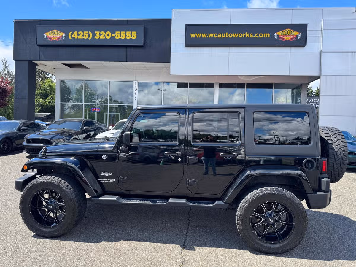 2018 Jeep Wrangler JK Unlimited Sahara Image 4