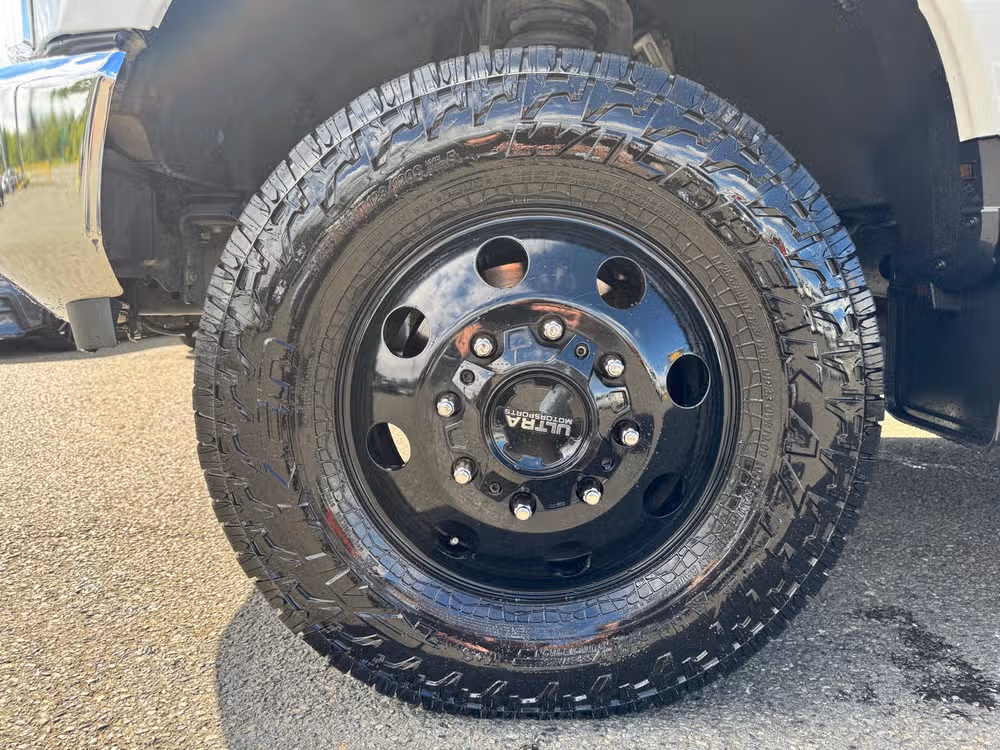 2020 Ford F-350 Super Duty Lariat Crew Cab Image 10