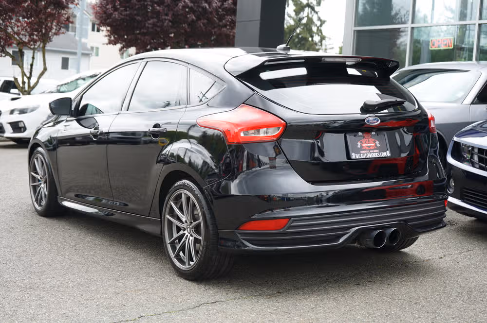 2018 Ford Focus ST Image 3