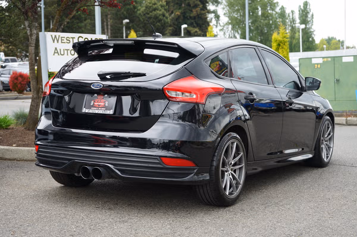 2018 Ford Focus ST Image 5