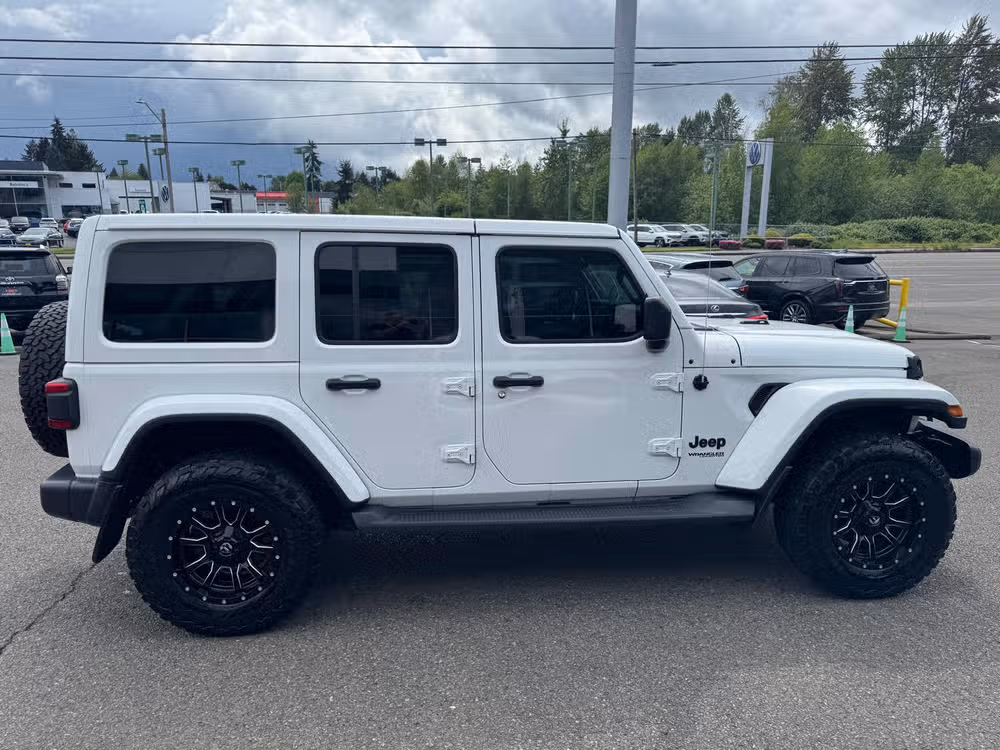 2019 Jeep Wrangler Unlimited Sahara Altitude Image 6