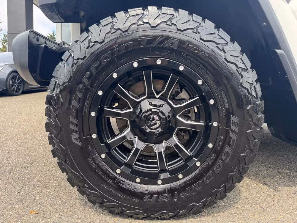 2019 Jeep Wrangler Unlimited Sahara Altitude Image 9