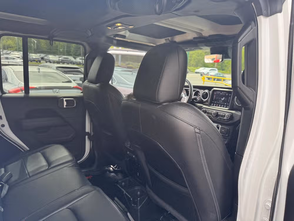 2019 Jeep Wrangler Unlimited Sahara Altitude Image 14