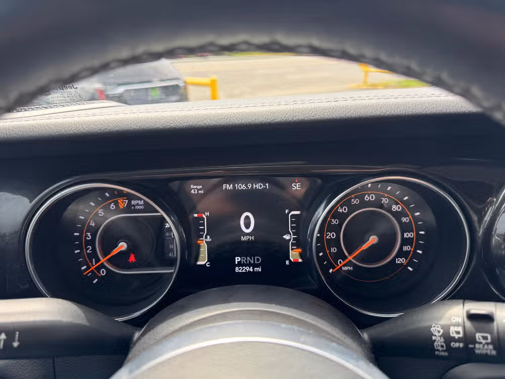 2019 Jeep Wrangler Unlimited Sahara Altitude Image 21